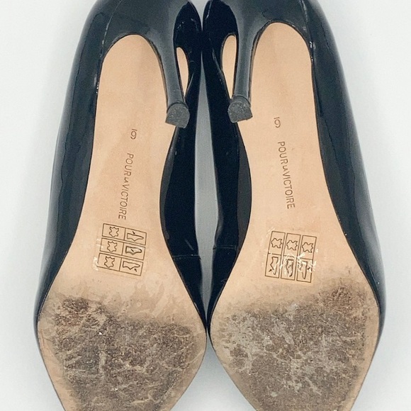 Pour la Victoire Leather & Suede Pumps - Picture 10 of 12